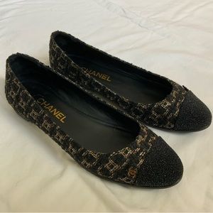 Chanel black tweed/metallic ballet flats